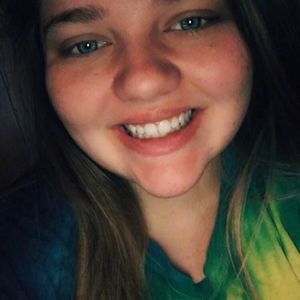 Meet your Posher, Alexis